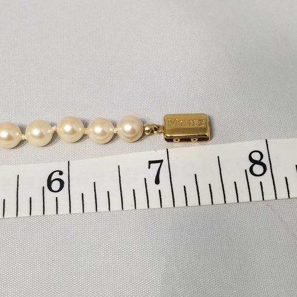 VINTAGE MONET SINGLE STRAND PEARL BRACELET - Picture 6 of 6
